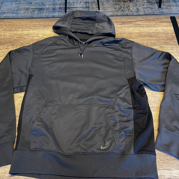 Nike Sportswear - Jacket-hoodie-front pockets - Picture 1 of 3